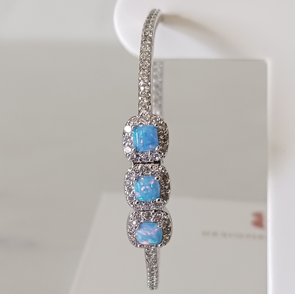 BP Simply Hoops Lorelai Hoop - Picture 3 of 9